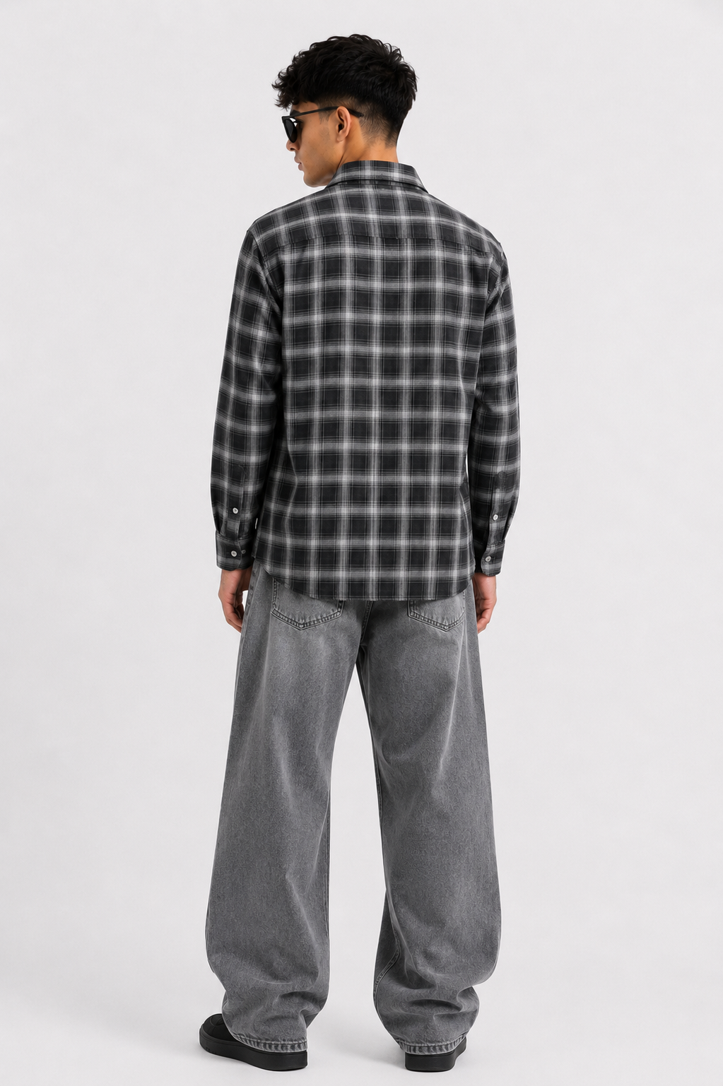 Men's Black & White Textured Checked Full Sleeve Shirt